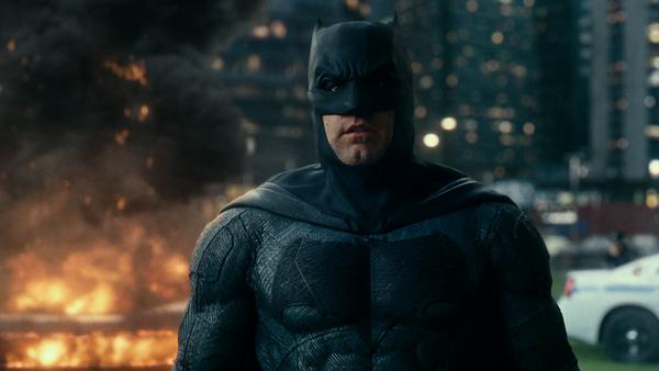 Mit leuchtenden Augen und schwer gepanzertem Anzug machte der dunkle Ritter schon in "Batman v Superman" seinem Namen alle Ehre