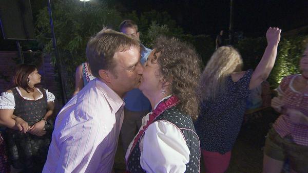 Erste Küsse bei Benny und Nadine