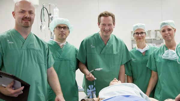 "Hirschhausens Quiz des Menschen": Eckart von Hirschhausen im Trainingszentrum für Ärzte an der Uniklinik Münster