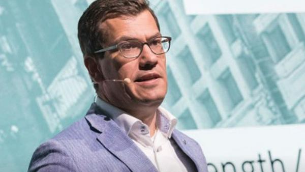 Dr. Jens Thiemer, Marketingchef von Mercedes-Benz