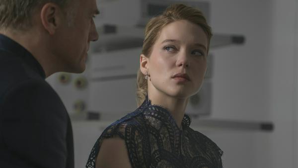 Auch Dr. Madeleine Swann (Léa Seydoux) segnet offenbar das Zeitliche