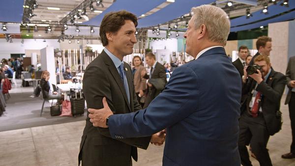 Al Gore (r.) trifft Kanadas Premierminister Justin Trudeau