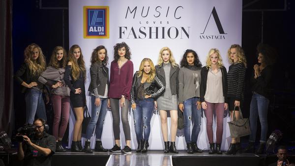 US-Star Anastacia stellte die neue Kollektion exklusiv auf der "Music loves Fashion"-Show vor