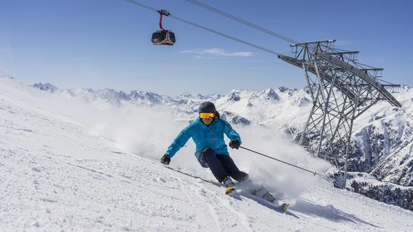 Grenzüberschreitender Skiverkehr in Ischgl