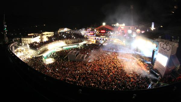 Star-DJ Martin Garrix steht im Planai-Stadion an den Turntables