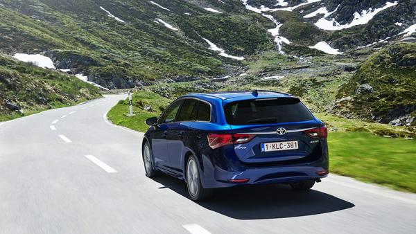 Der Diesel im Avensis Touring kommt von BMW