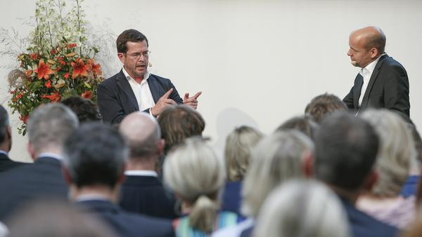 Karl-Theodor zu Guttenberg im Gespräch mit Horst von Buttlar: Wird es ein Comeback in der Politik geben?