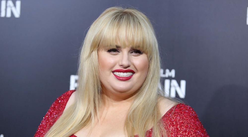 Rebel Wilson kann selbst ein Unfall am Set nicht die gute Laune rauben