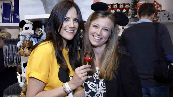 Bettina Zimmermann (l.) und Nina Eichinger sind Disney-Fans