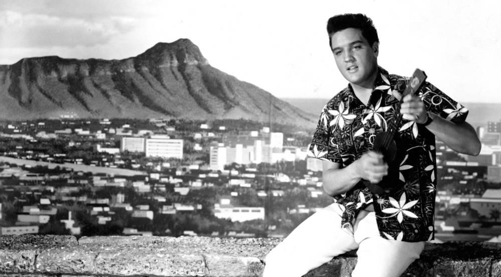 Hawaiihemd und Ukulele: So wie in "Blaues Hawaii" sahen Zuschauer und Filmbosse Elvis am liebsten