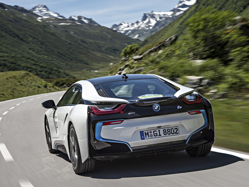 BMW i8 Wieviel Zukunft verträgt die Gegenwart? Abendzeitung München BMW i8 Wieviel Zukunft verträgt die Gegenwart? Abendzeitung München