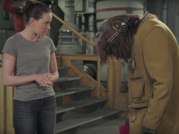 Daisy Ridley macht sich zur Feier des Tages zusammen mit