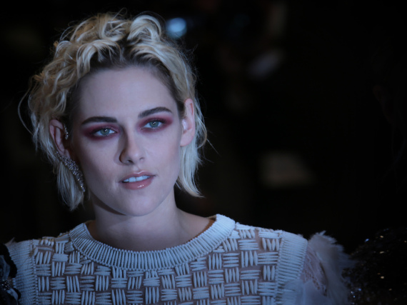 Kristen Stewart zieht in Cannes die High Heels aus SPIEGEL Kristen Stewart zieht in Cannes die High Heels aus SPIEGEL