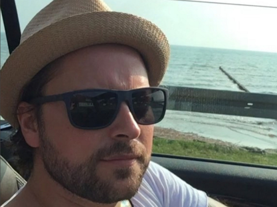 Er sagt wieder ja GZSZStar Felix von Jascheroff hat sich verlobt