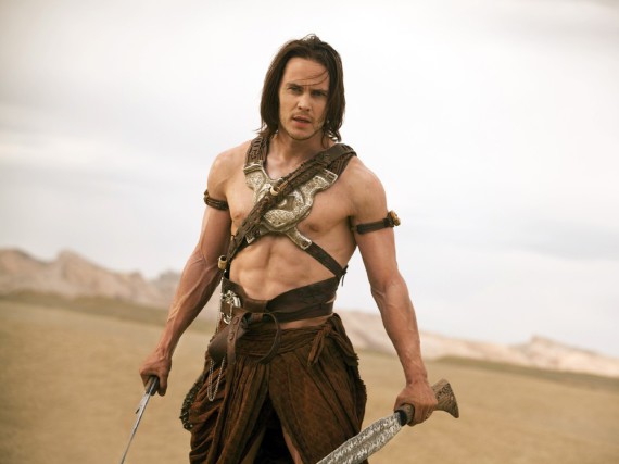 Taylor Kitsch bewegt sich in