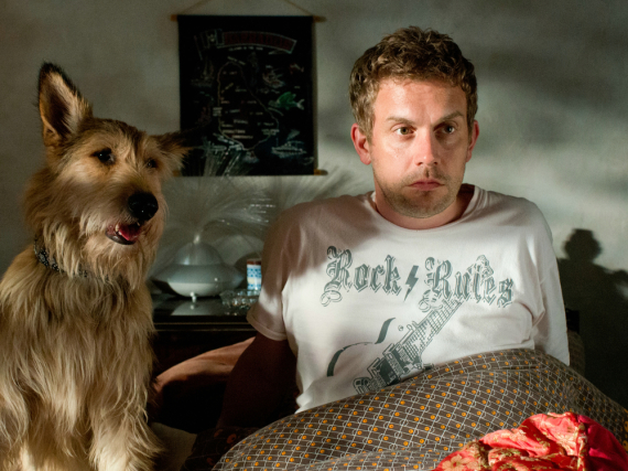 Franz Eberhofer (Sebastian Bezzel) und sein Hund Ludwig hatten gerade im Kino mit